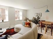 Marylebone Lane, London W1U, 2 bed flat to rent, £12,588...