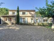 MAS 4 CHAMBRES AU CALME A ROBION