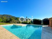 Mas 6 pièces 261 m²