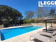 MAS avec 3 maisons individuelle, une grande piscine et...