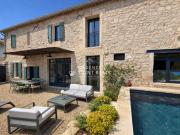 Mas de village en pierre d'environ 230 m² avec...