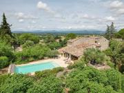 Mas en pierre avec piscine et vue panoramique