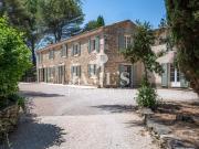 Mas en pierre rénové avec piscine Mas Blanc les Alpilles... Mas en pierre rénové avec piscine Mas Blanc les Alpilles...