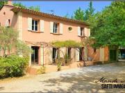 Mas provençal au charme de 160 m2 4 chambres + une...