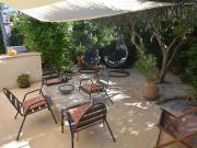 Mas rénové avec piscine intérieur et annexe