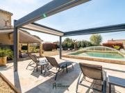 Mas rénové comprenant deux habitations située à quelques...