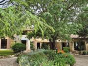 Mas restauré 250 m² sur 2, 1 ha, piscine de 12X8m