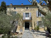 Mas restauré de 440 m² habitables, terrain de 3500 m²,...