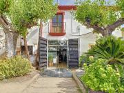 Masía en venta en Alella. Casa de pueblo en pleno centro...