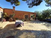 Masía en venta en Hondón de las Nieves. Casa de Campo...