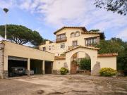 Masía en venta en Madrid, Cortes Huertas. Masía catalana...