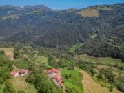 Masía en venta en Piloña. Casa nueva en el Paraíso. Masías.