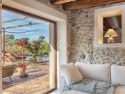 Masía en venta en Pontós. Casa rural en excelentes...