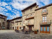 Masía en venta en Rupit i Pruit. CASA RURAL DE POBLE EN...