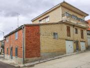 Masía en venta en Torrelobatón. CASA DE PUEBLO...