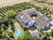 Casa en venta en Valencina de la Concepción. Exclusiva...