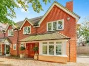 Massetts Road, Horley