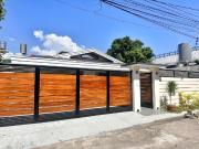 MASSIVE MODERN DESIGN BUNGALOW FOR SALE IN BF HOMES...