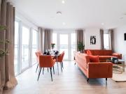 Mast Quay, Woolwich SE18, 2 bed flat to rent, £2,000 pcm...