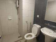 Master bedroom private toilet5 min walk to ciqgrocery...