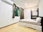 Master Room~10 Mins to CIQ