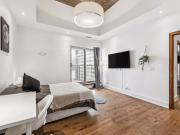 Master Room & Ensuite Bath Eglinton Master Room & Ensuite Bath Eglinton