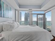 Master Room & Ensuite Bath Waterfront Toronto Master Room & Ensuite Bath Waterfront Toronto