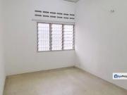 Master room with Toilet, Landed Double Storey , Mrt...