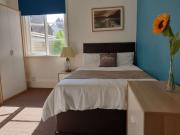 Mature, shared house with 2 kitchens Room 7