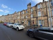 Mavisbank Terrace, Paisley PA1, 2 bed flat to rent, £800...