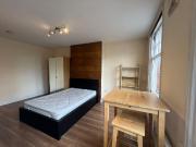 Maxwell Road, Northwood HA6, 1 bed flat to rent, £950...
