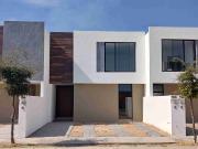 MAYORCA RESIDENCIAL CASA EN VENTA CON RECAMARA Y BAÑO EN...