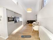 Mcdonald Road, Edinburgh EH7, 1 bed flat to rent, £1,350...