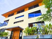 McKinley West Village Semi Furnished 3 Storey House for...