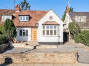 Meadway, Barnet EN5, 3 bed bungalow to rent, £3,700 pcm...