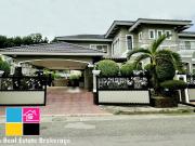 Mediterranean House with Swimming Pool for Sale at Sto....