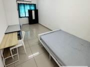 Medium Room At Botanic KlangNearbyAeon Mall Bukit...