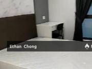 Medium Room with Window at Dk Impian, Near Subang 2...