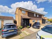 Medlar Road, Thurrock Park, 3 Bedroom Semi detached