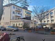 Mehrfamilienhaus an zentraler Lage mit eingebautem...