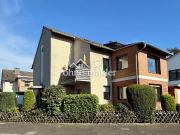 MEHRFAMILIENHAUS IN BEGEHRTER LAGE VON REFRATH