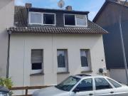 Mehrfamilienhaus in einer ruhigen Sackgasse Mehrfamilienhaus in einer ruhigen Sackgasse