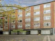 Mehrfamilienhaus mit 11 Wohn sowie 2 Gewerbeeinheiten in...