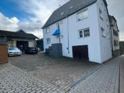 Mehrfamilienhaus mit 3 Wohnungen, großem Garten & Schäune