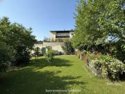 Mehrfamilienhaus mit Garten und großzügiger Dachterrasse...
