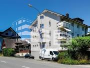 Mehrfamilienhaus mit Nebengebäude