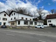 Mehrzweckgebäude: Restaurant, Wohnungen und...