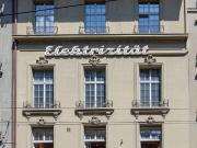 Mein neues Büro im Haus mit der ältesten Leuchschrift...