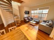 MELBOURNE CITY VIEW TWO BEDROOM APARTMENT