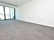 Melbourne One: Stylish 2 Bedrooms 2 Baths Apartment in...